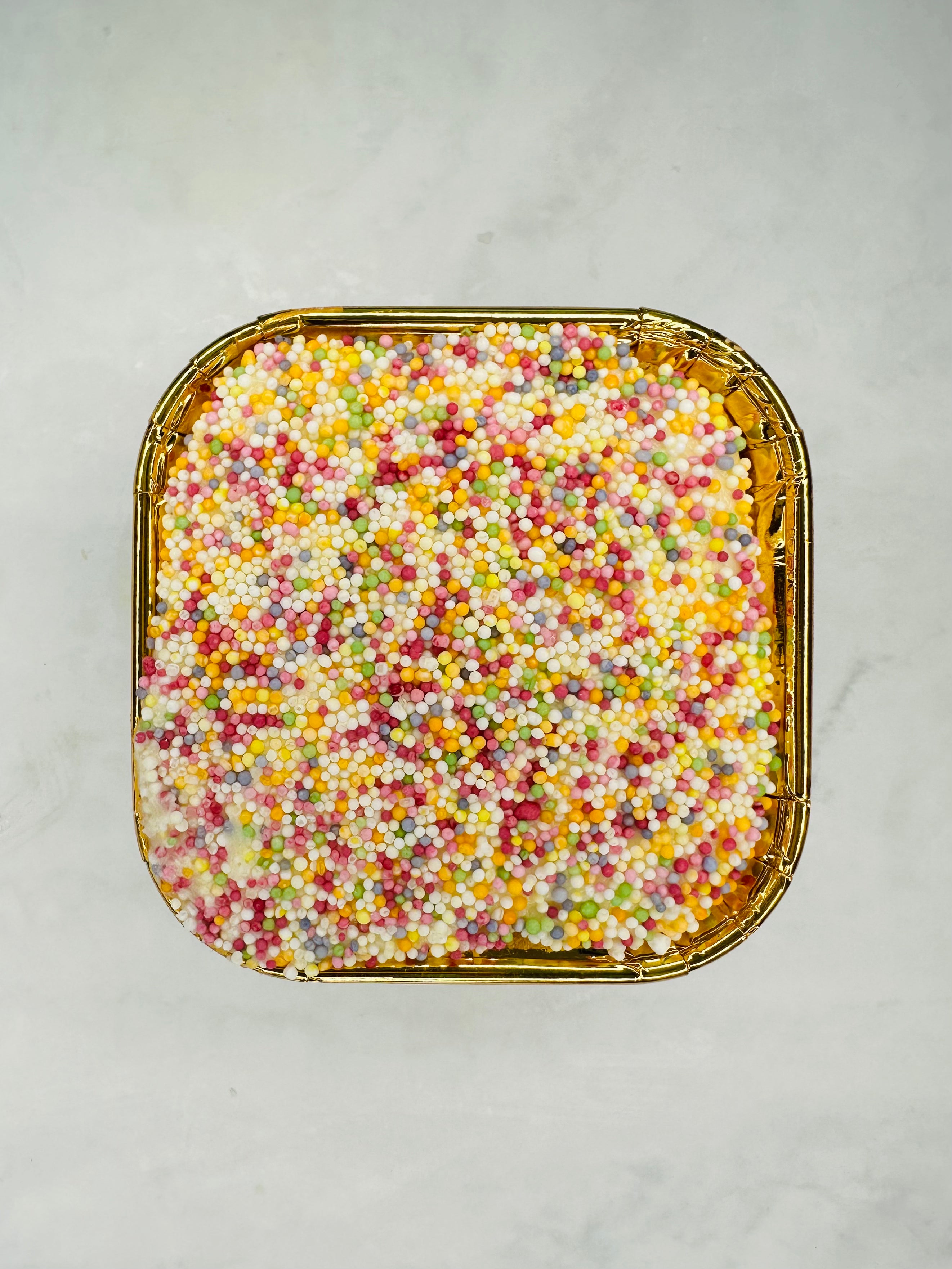 Dot Cake Mini Cakie Tin 🧁